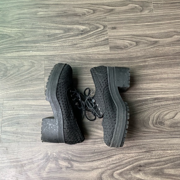 Urban Outfitters Chunky Platform Shoe - Picture 7 of 8